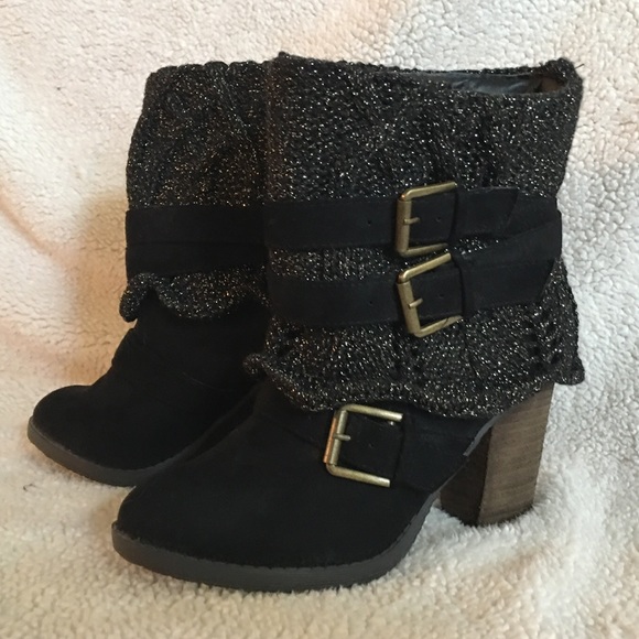 VENUS Shoes - Venus Sweater Buckle Bootie
